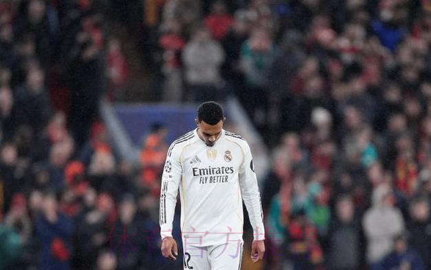 西媒：阿隆索将在欧冠做轮换 阿诺德有望首发出场